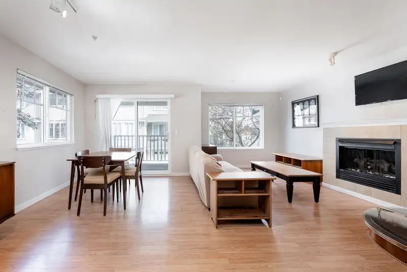 100 12711 64 AVENUE - photo 3 of 33