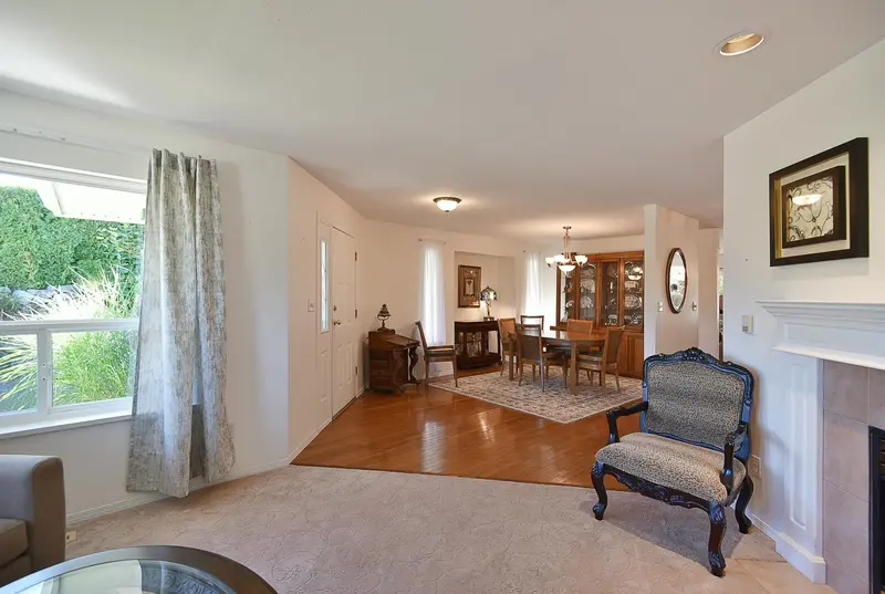 5875 TURNSTONE CRESCENT - photo 2 of 25