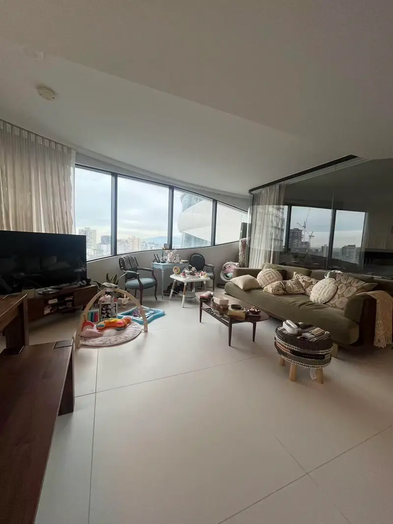 1603 1033 NELSON STREET - photo 3 of 9