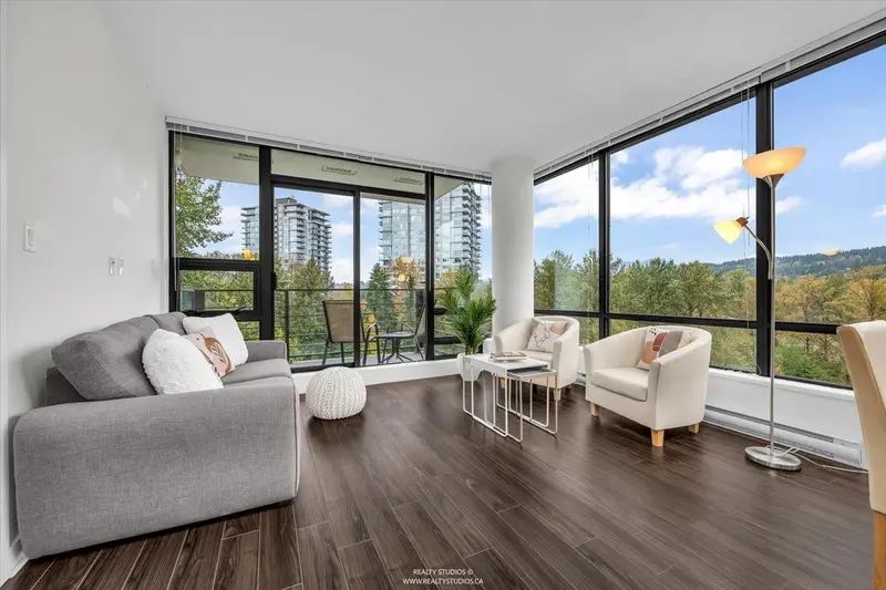 803 301 CAPILANO ROAD - photo 3 of 19