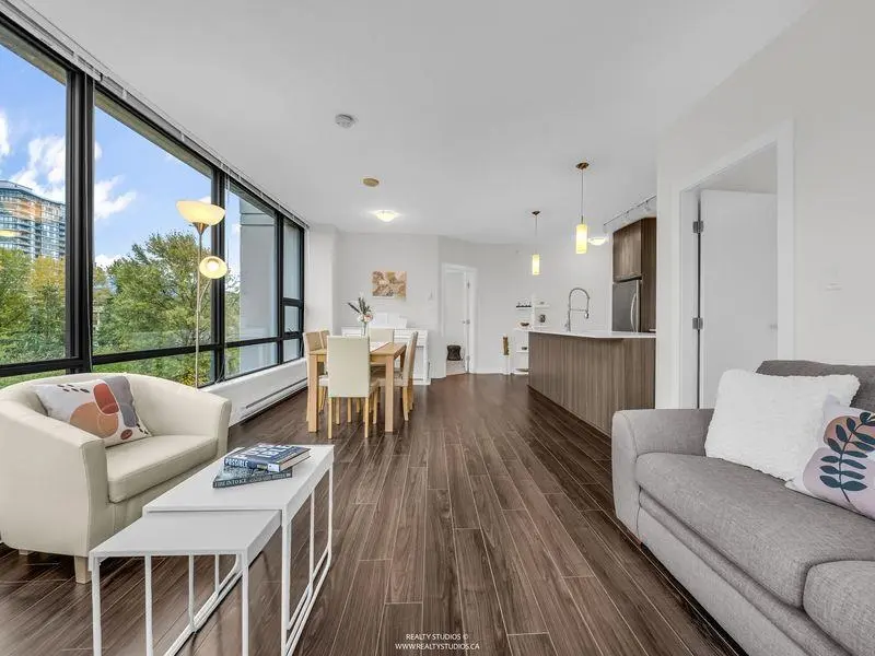 803 301 CAPILANO ROAD - photo 4 of 19