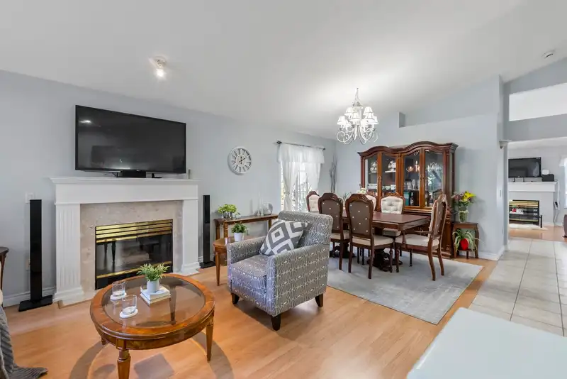 7 16888 80 AVENUE - photo 2 of 40