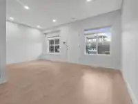 92 8737 161 STREET - thumbnail 3