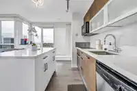 2210 10777 UNIVERSITY DRIVE - thumbnail 9