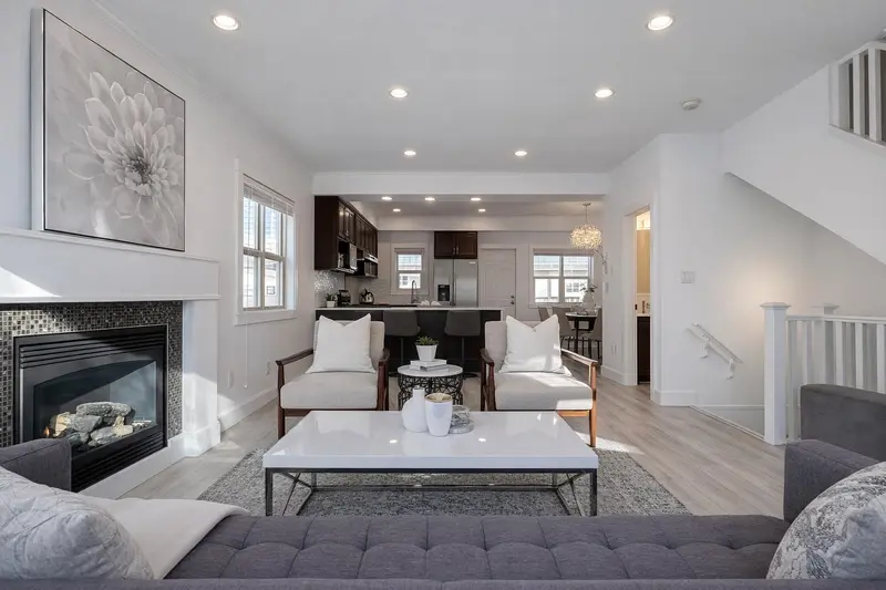 4172 WELWYN STREET - photo 1 of 25