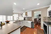26 6489 121A STREET - thumbnail 16