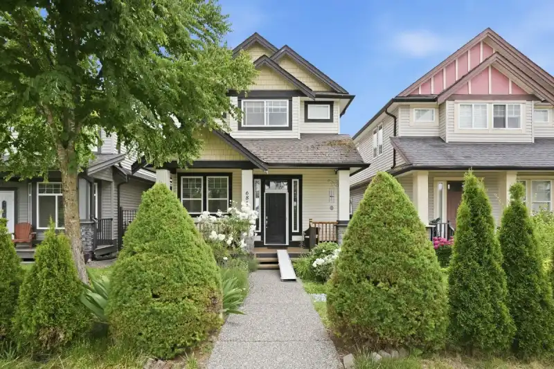6814 192 STREET - photo 1 of 39