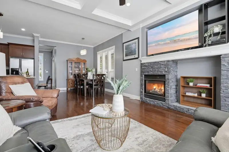 6814 192 STREET - photo 4 of 39