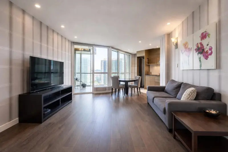 1104 833 SEYMOUR STREET - photo 3 of 21