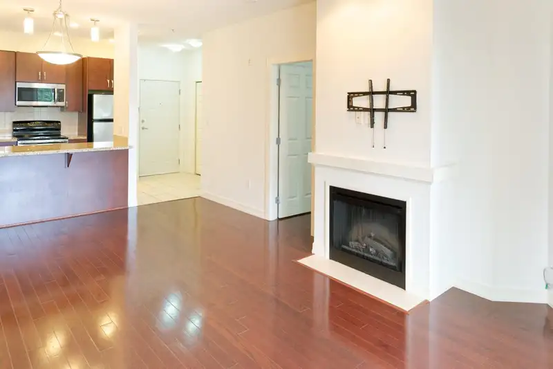 411 10237 133 STREET - photo 2 of 19