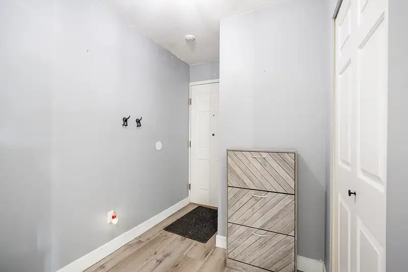 311 12101 80 AVENUE - photo 4 of 28