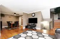 10520 HOLLY PARK LANE - thumbnail 1