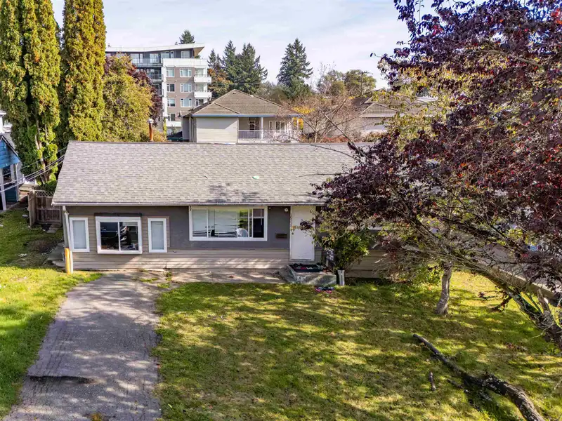 10458 138 STREET - photo 2 of 9