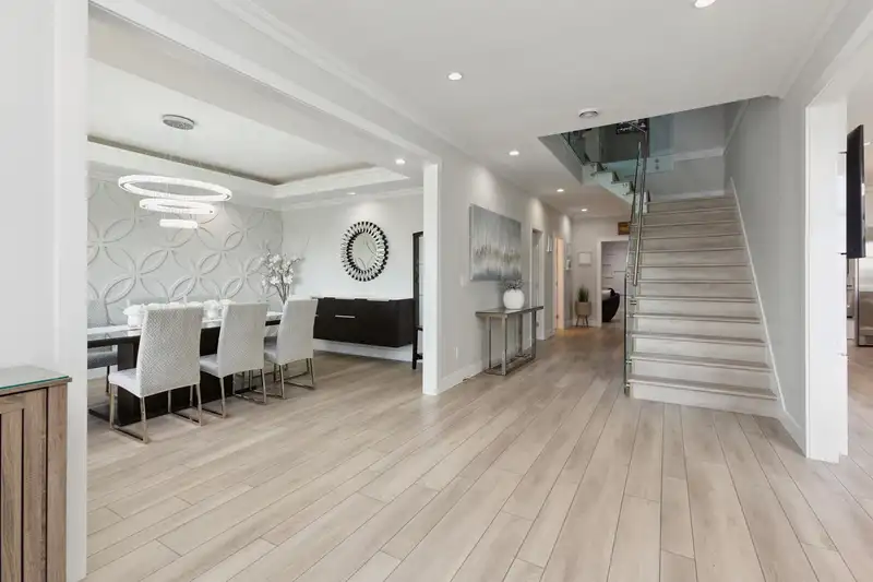 12182 101B AVENUE - photo 2 of 40