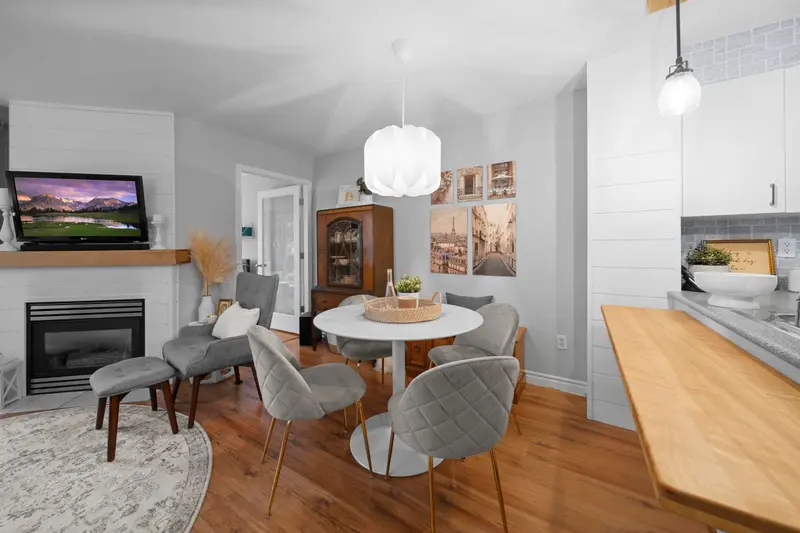 215 6359 198TH STREET - photo 4 of 25