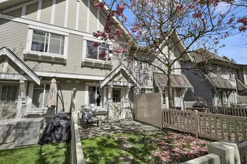 62 15175 62A AVENUE - photo 4 of 39