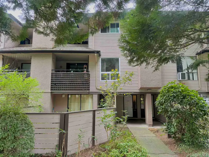 10589 HOLLY PARK LANE - photo 1 of 10