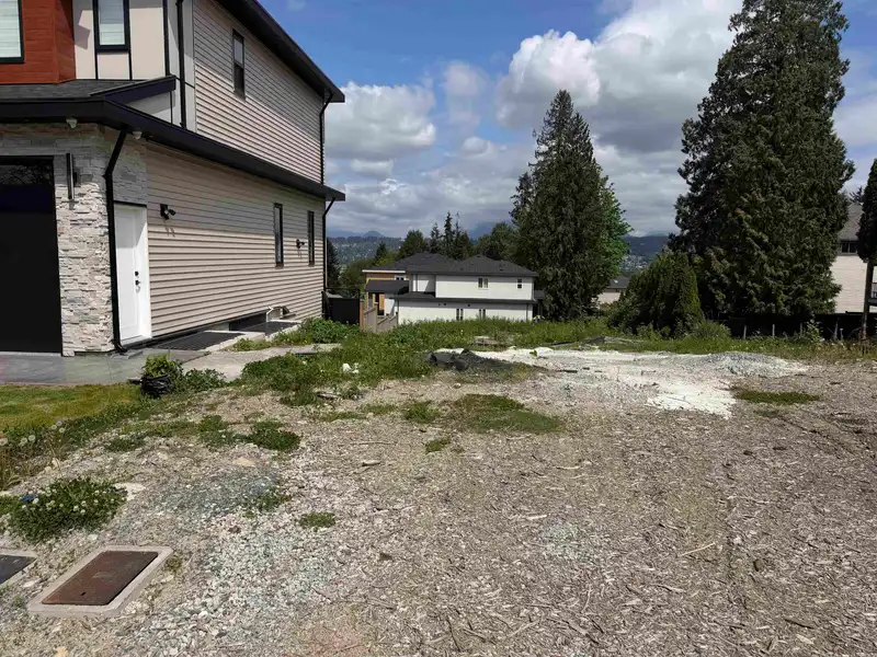 13875 114 AVENUE - photo 4 of 4