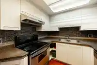 806 13353 108 AVENUE - thumbnail 10