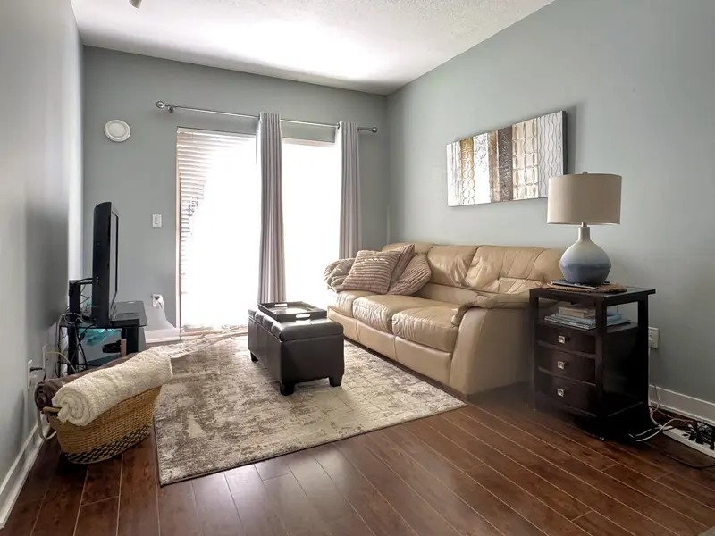 414 20460 DOUGLAS CRESCENT - photo 3 of 13