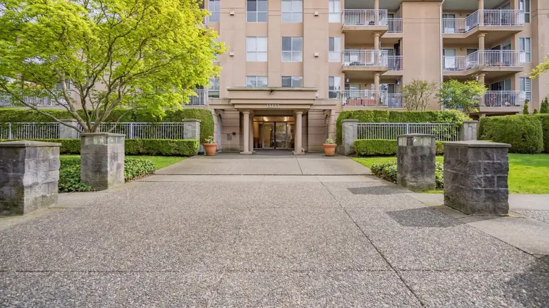 215 13733 74 AVENUE - photo 3 of 25