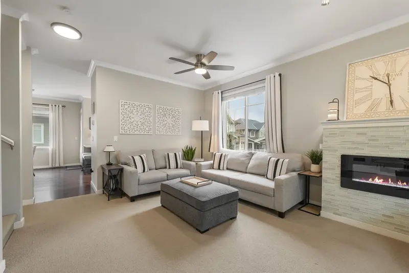 8 6575 192 STREET - photo 3 of 25