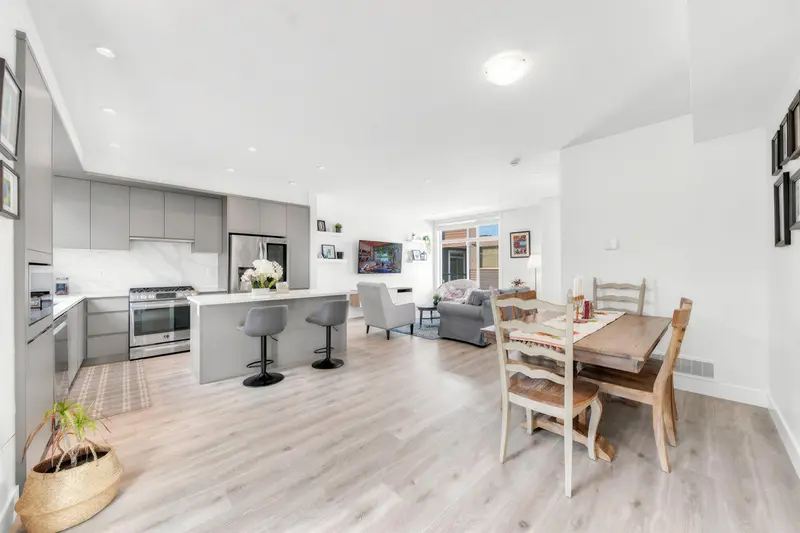 13 2328 167A STREET - photo 4 of 25