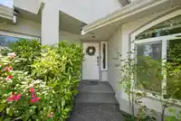 10863 161B STREET - thumbnail 2