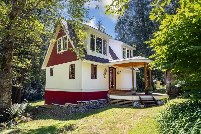 6121 GOLF COURSE ROAD - photo 1 of 25