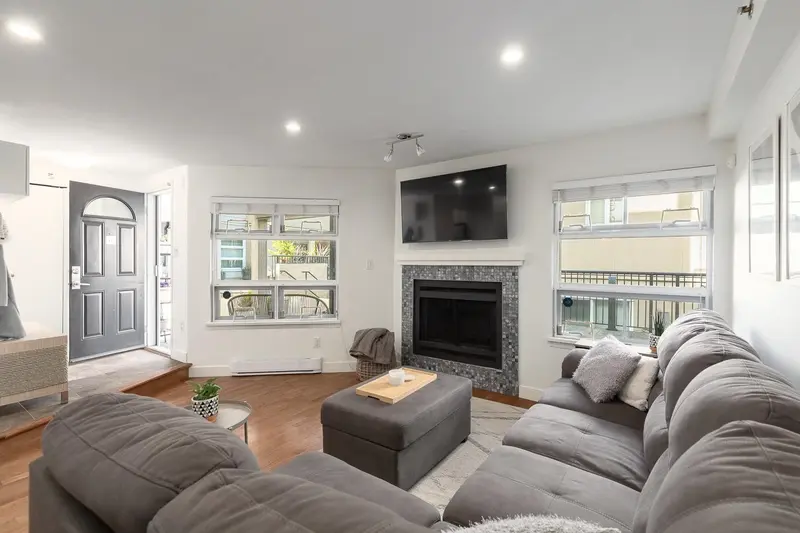 14 1350 W 6TH AVENUE - photo 4 of 25