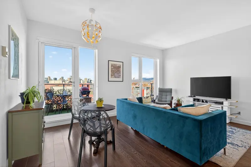 PH9 983 E HASTINGS STREET - photo 1 of 24