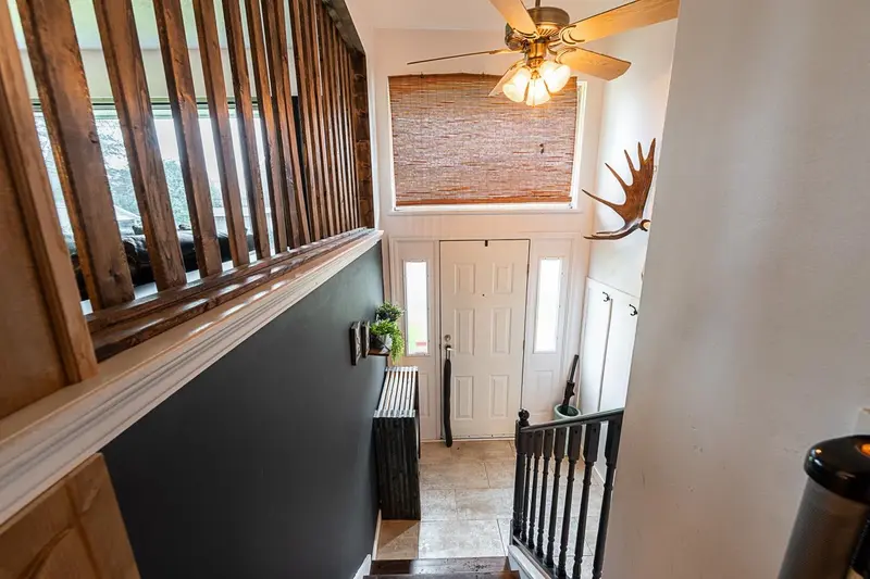 635 MIDVALE STREET - photo 4 of 25