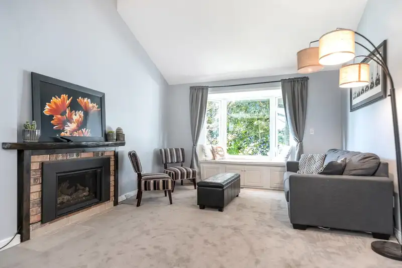 13433 62 AVENUE - photo 3 of 38