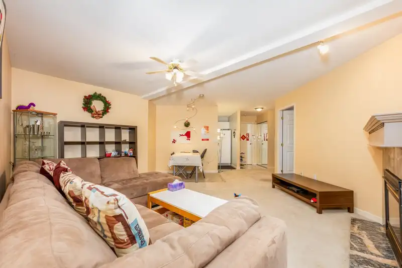 208 14981 101A AVENUE - photo 2 of 17