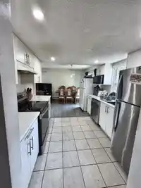 101 7131 133A STREET - thumbnail 4