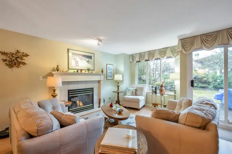 242 13888 70 AVENUE - photo 3 of 39