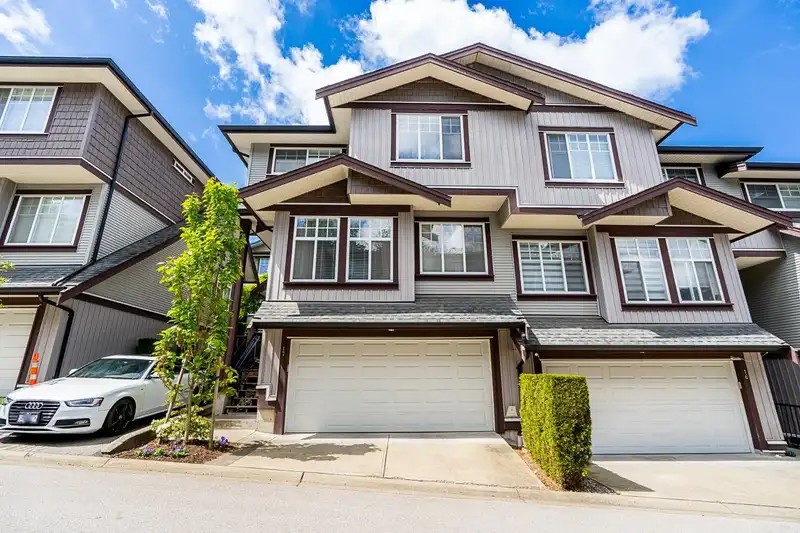 17 14462 61A AVENUE - photo 1 of 32