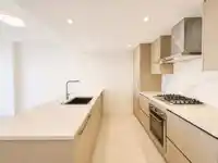 2205 9887 WHALLEY BOULEVARD - thumbnail 12