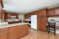 15541 58A AVENUE - thumbnail 11