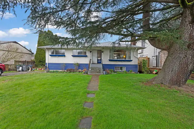 12919 98A AVENUE - photo 1 of 27