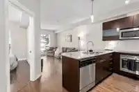 327 13321 102A AVENUE - thumbnail 4