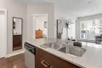 327 13321 102A AVENUE - thumbnail 10