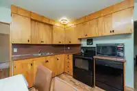 10921 142A STREET - thumbnail 9