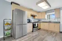 213 7837 120A ST STREET - thumbnail 9