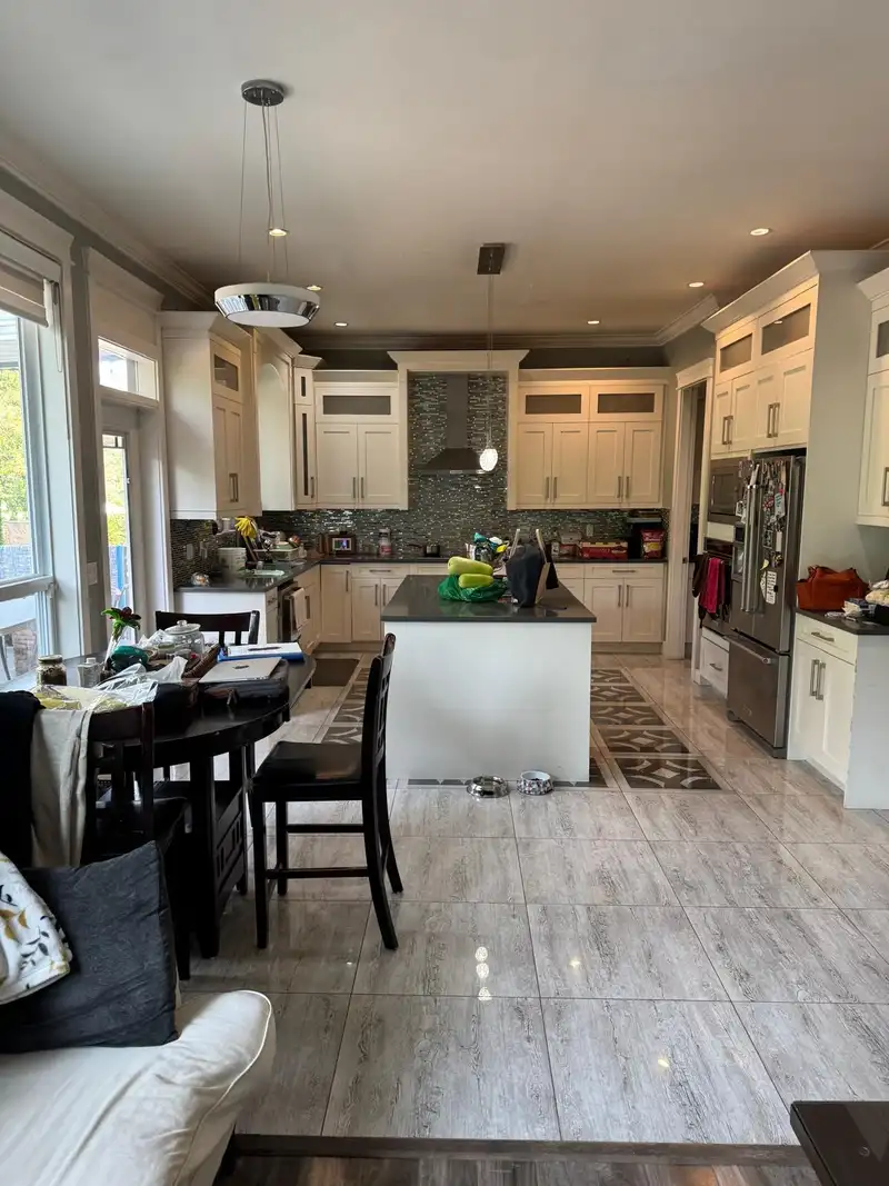 17351 64A AVENUE - photo 3 of 22