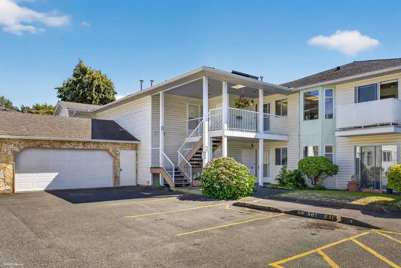 234 7156 121 STREET STREET - photo 1 of 37