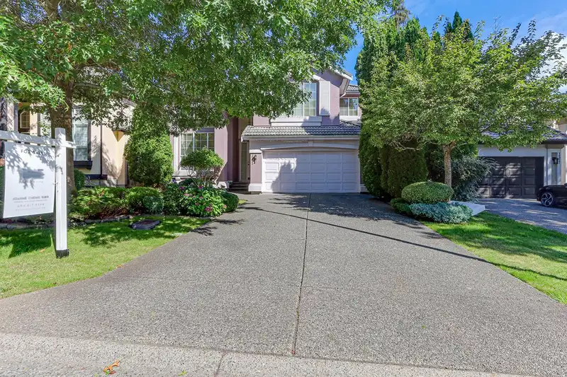 16913 83A AVENUE - photo 1 of 32