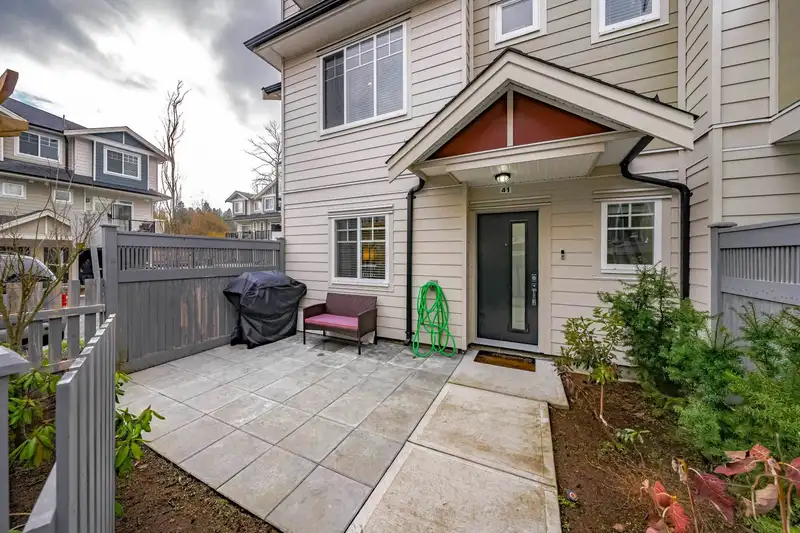 41 13898 64 AVENUE - photo 3 of 21