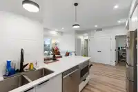 506 6285 KING GEORGE BOULEVARD - thumbnail 8