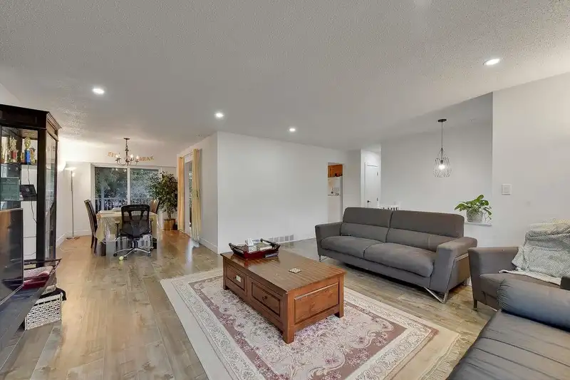 11140 PARTRIDGE CRESCENT - photo 4 of 40